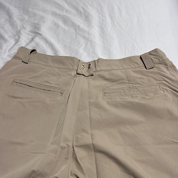 Under Armour HeatGear Golf shorts - Picture 2 of 3